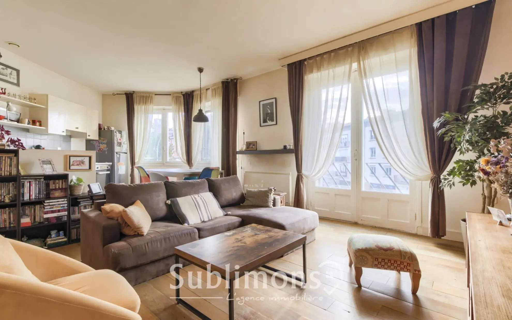 Appartement T4 lumineux de 82 m² à Lorient, proche commodités 