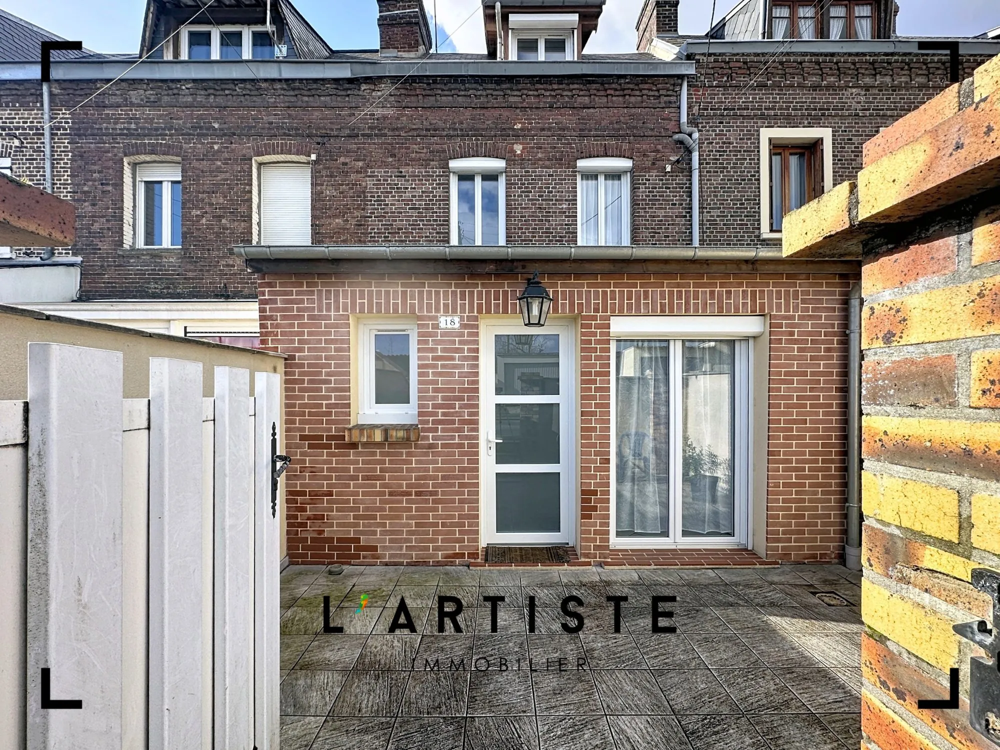 Maison à vendre à ROUEN (76100) avec 2 chambres, terrasse et garage fermé