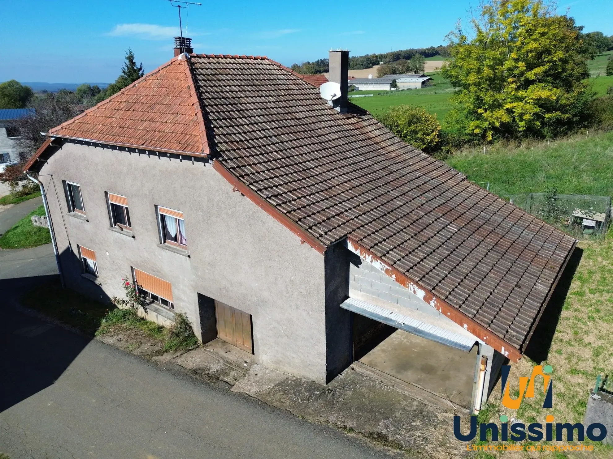 Maison familiale de 123m² à vendre à Bournois, calme et avec potentiel de rénovations 