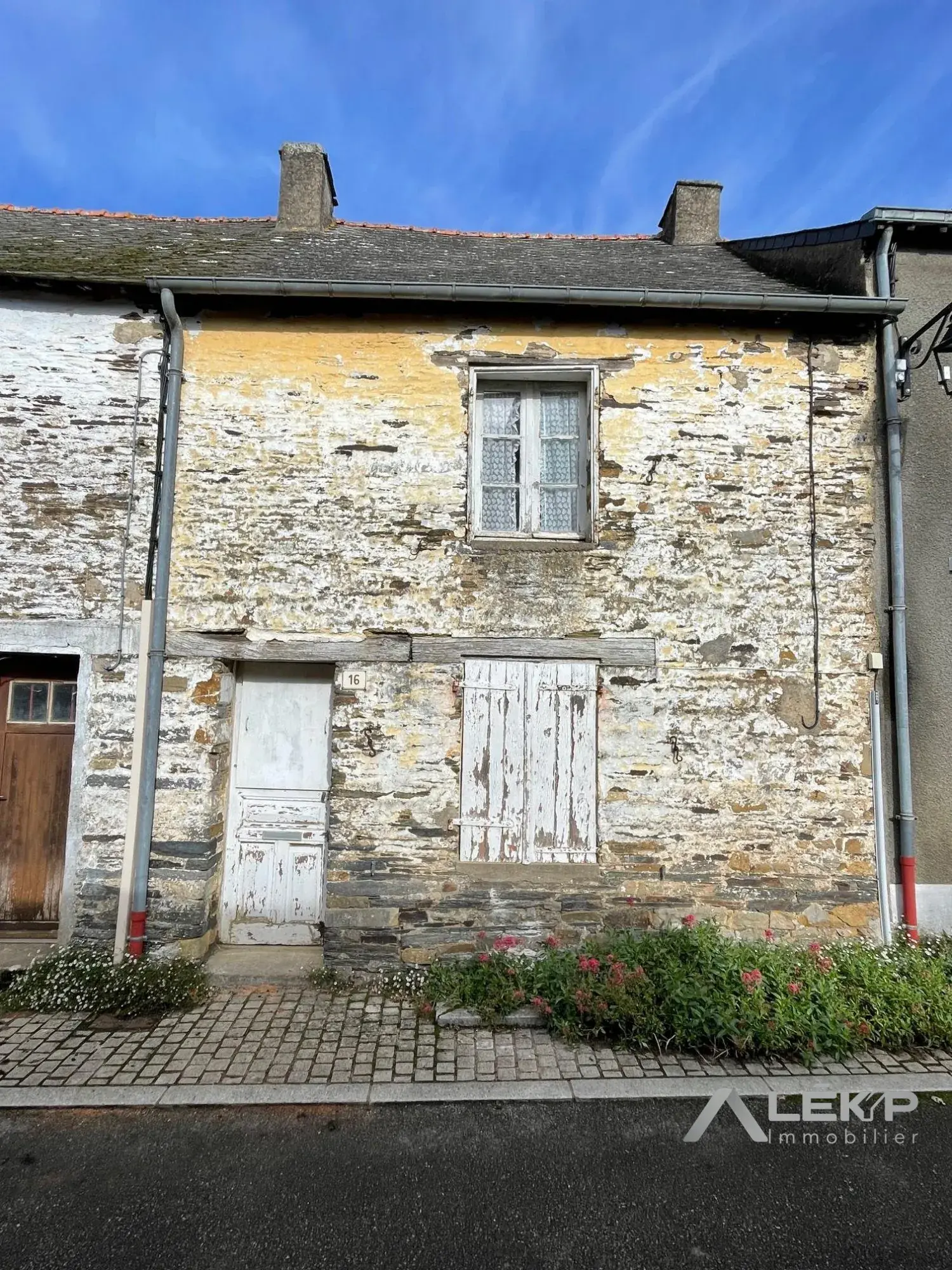 Maison de village à Renac de 100 m² avec terrain de 227 m² à rénover