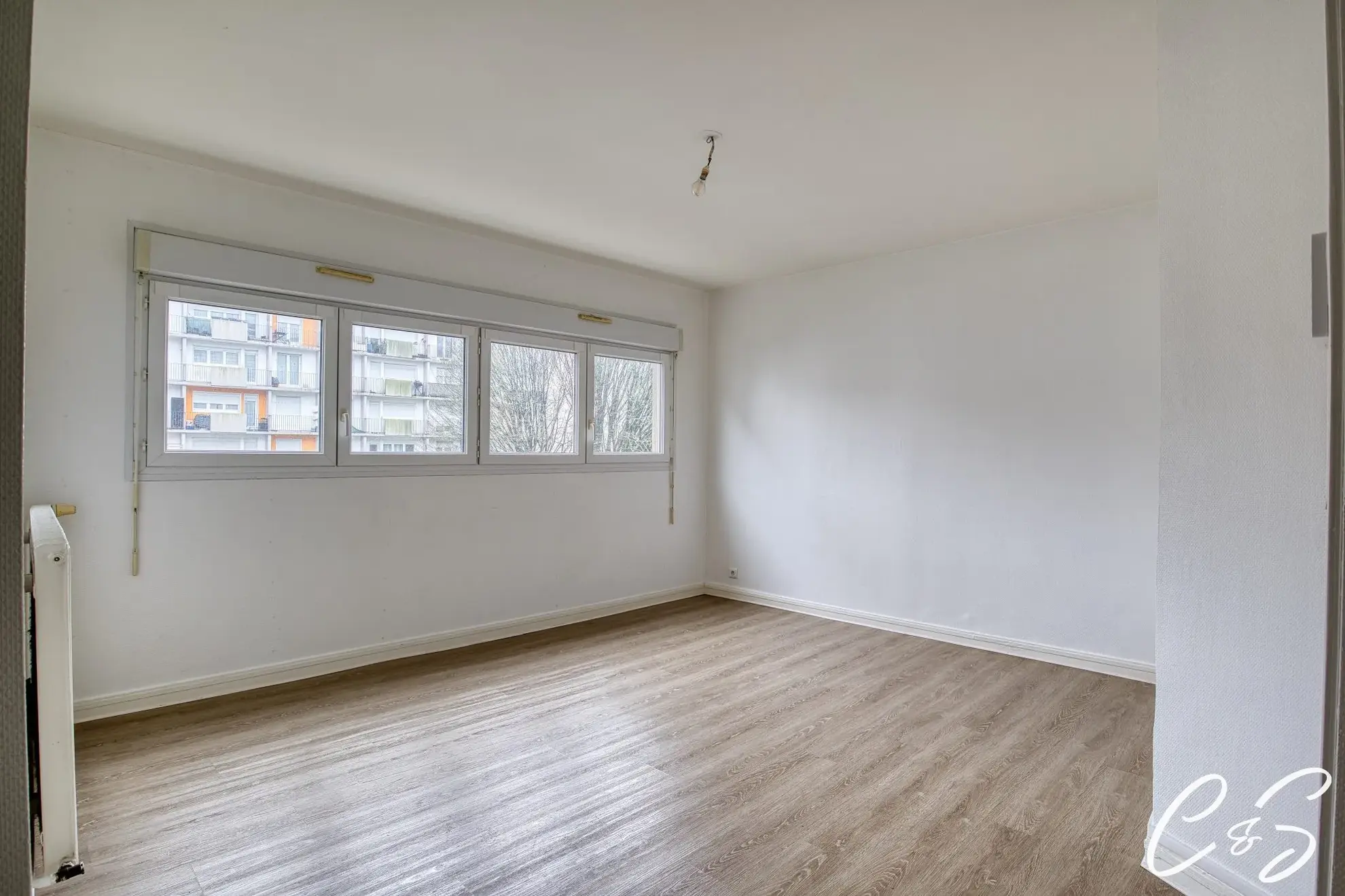 Appartement T2 lumineux à Quimper avec stationnement et proximité centre-ville 