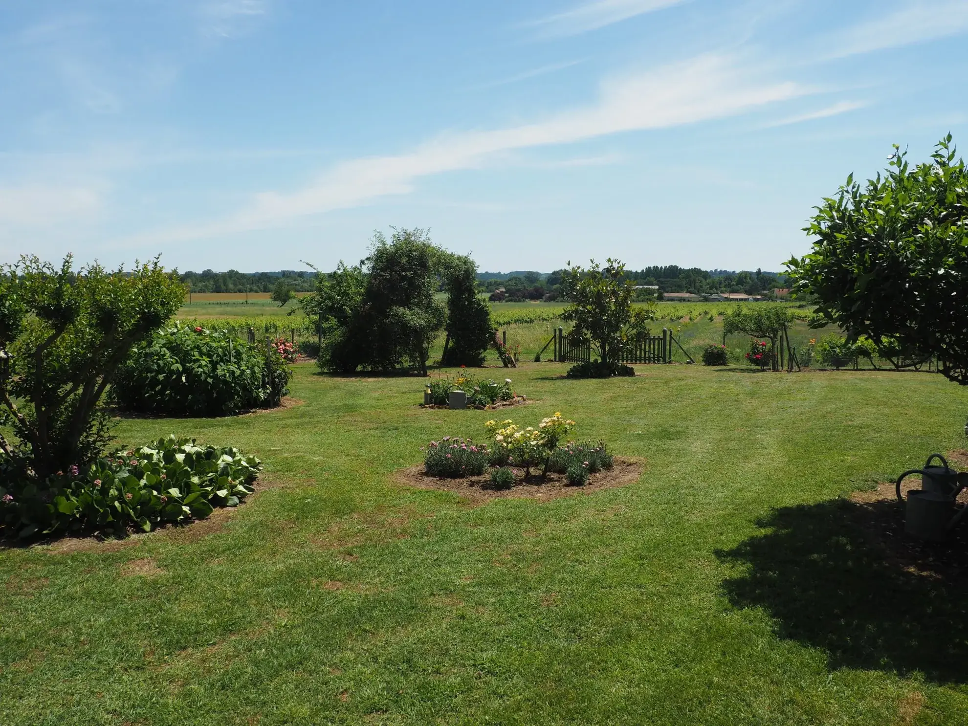 Maison en pierre de 103 m² à Velines avec terrain clos 