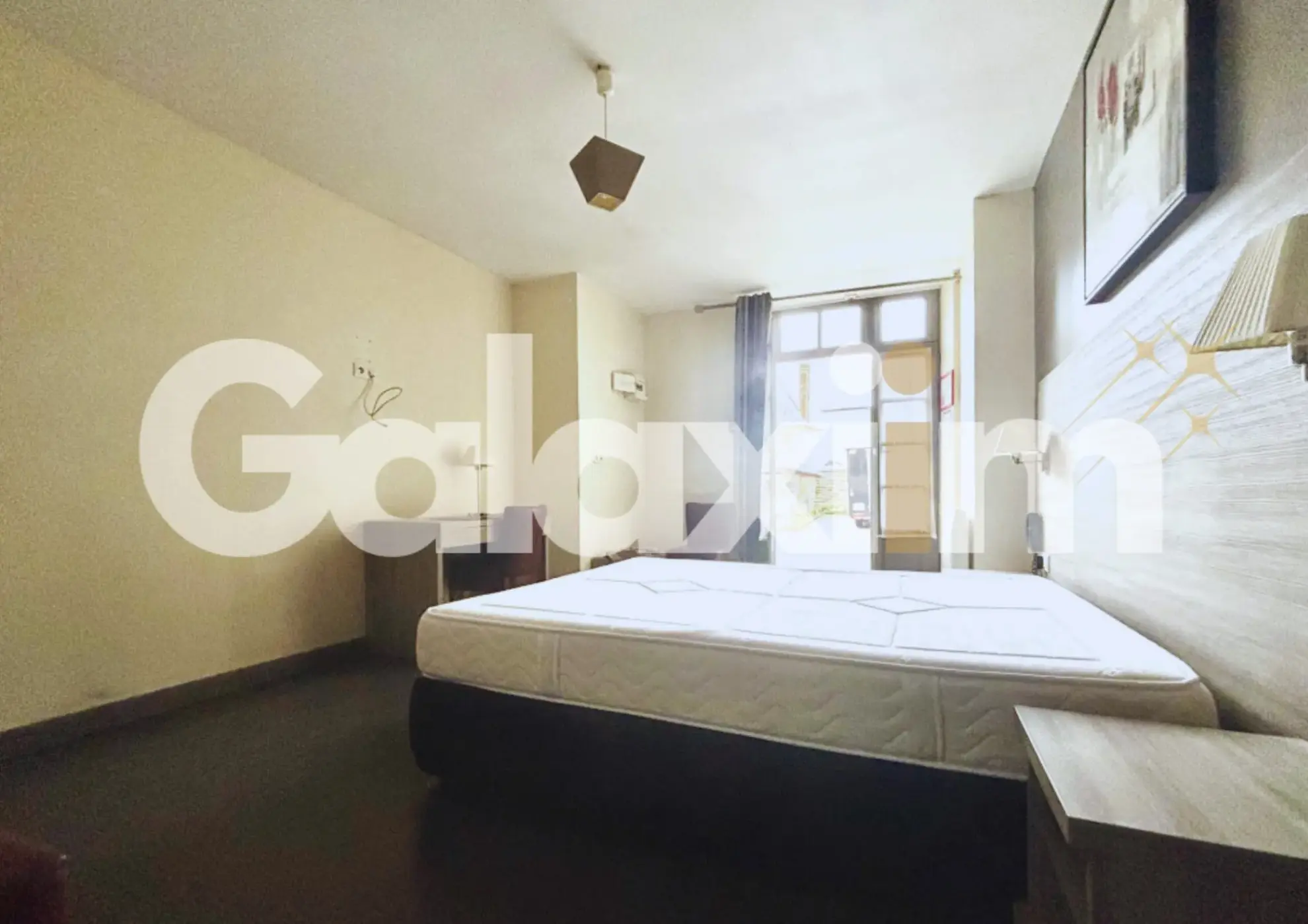 Studio indépendant à Châteaugiron - Centre-ville à rénover