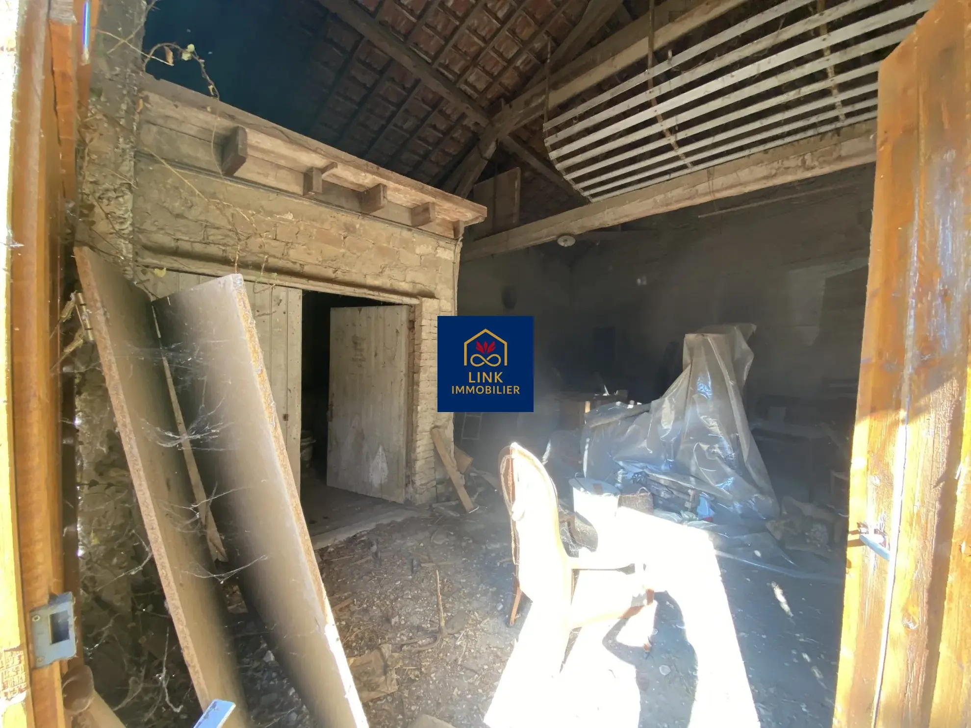 Maison à vendre à Chabeuil, 125 m², à rénover, emplacement central 