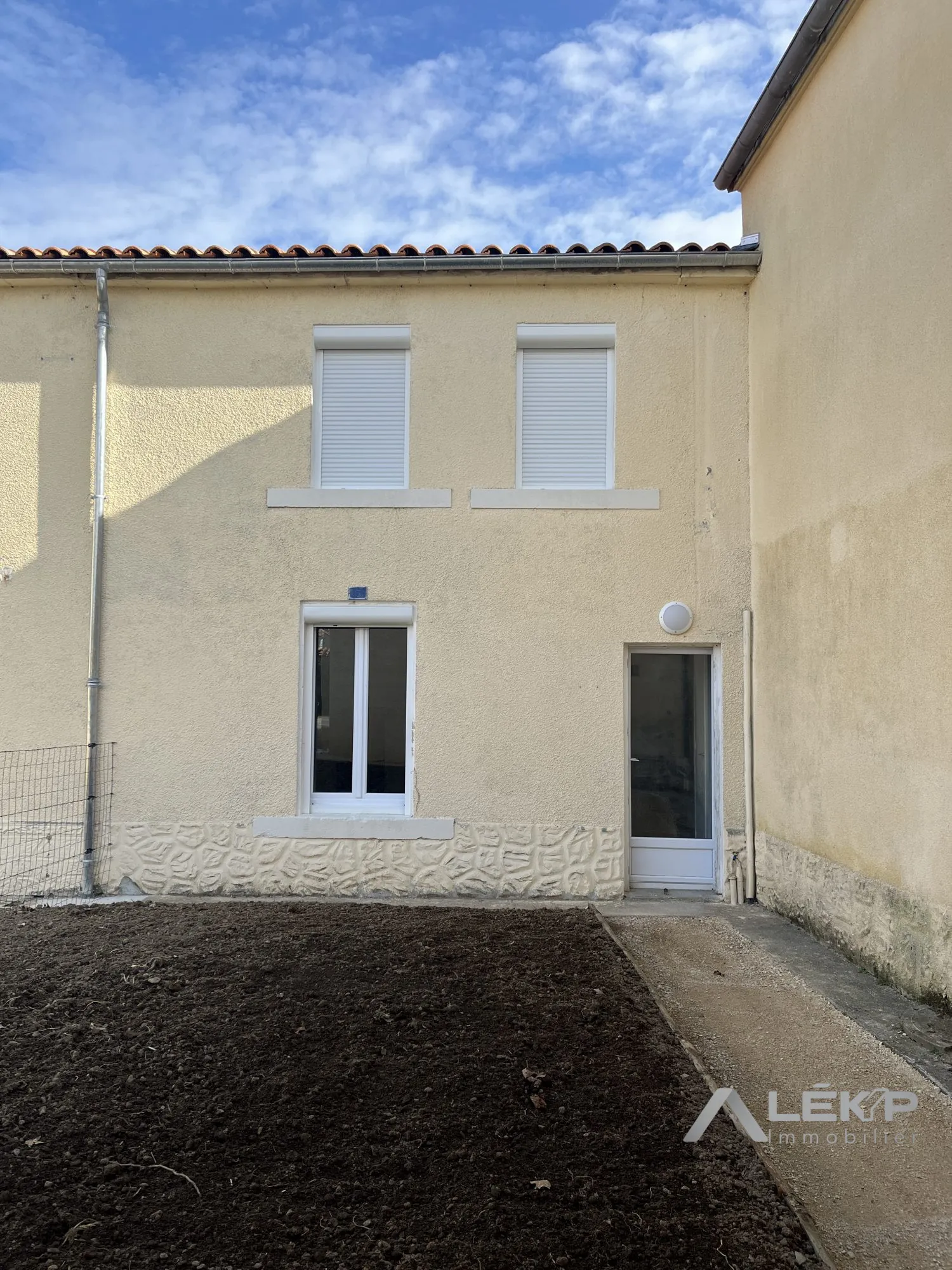 Maison rénovée avec patio à Chavagnes Les Redoux - 76 m² 