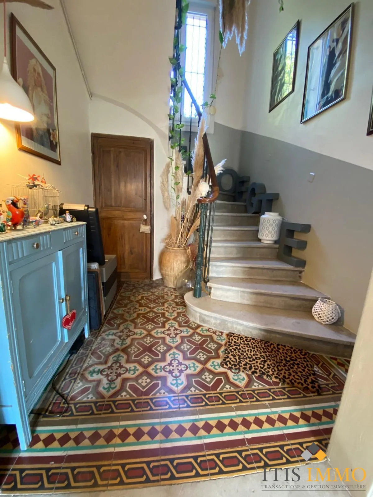 Appartement de charme en duplex de 116 m² avec jardin partagé à Montpellier 