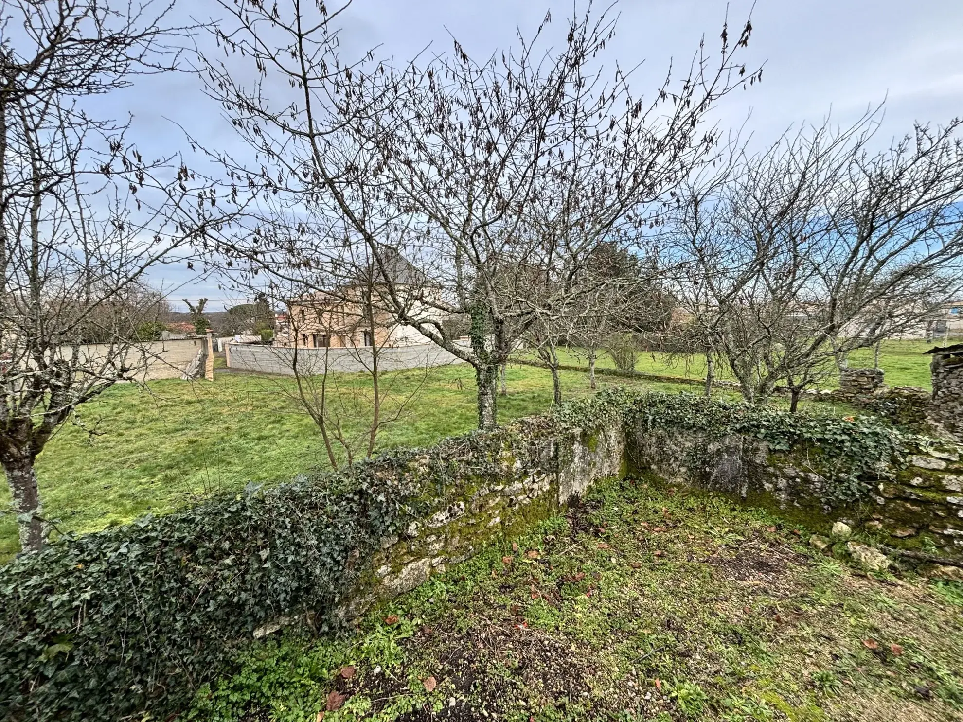 Terrain constructible à vendre à Poitiers de 900 m² - Opportunité rare