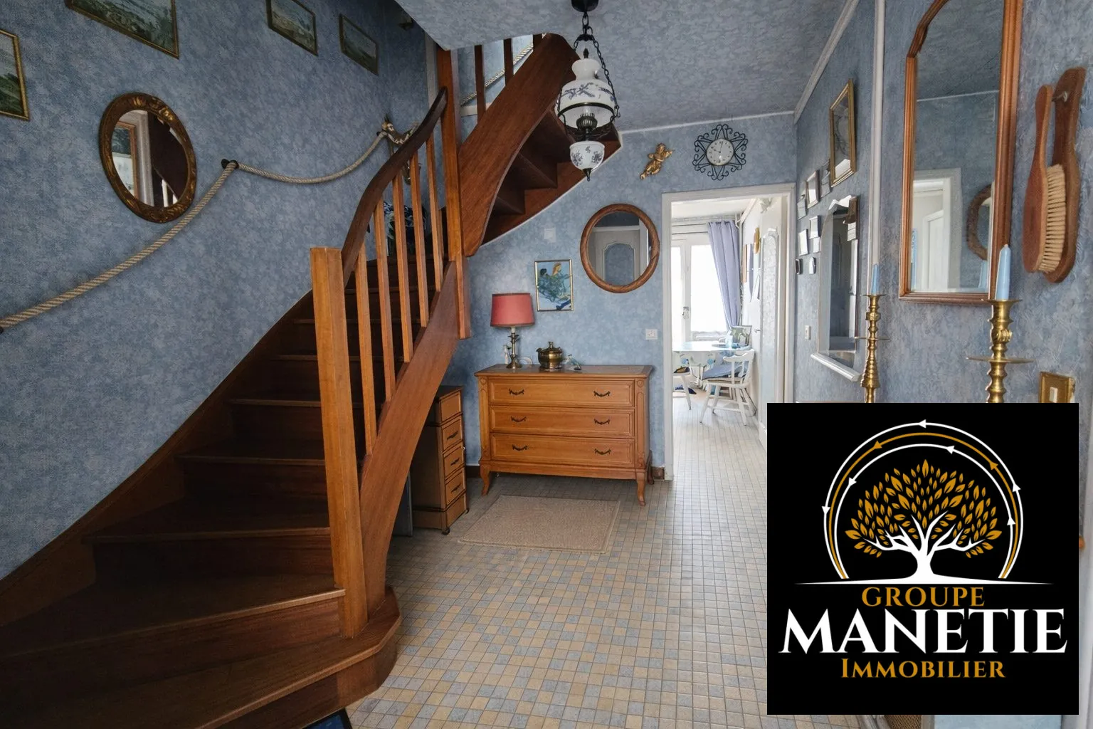Maison semi-mitoyenne avec jardin, terrasse et garage à Cuincy 