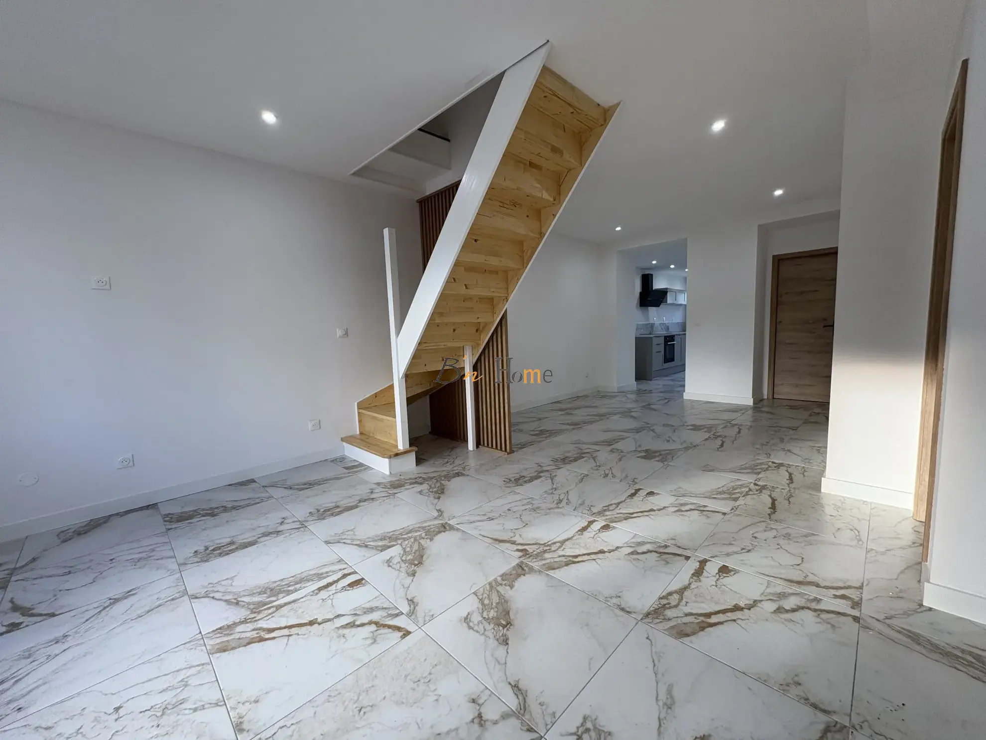 Maison individuelle rénovée avec jardin à Fontaine-Notre-Dame 