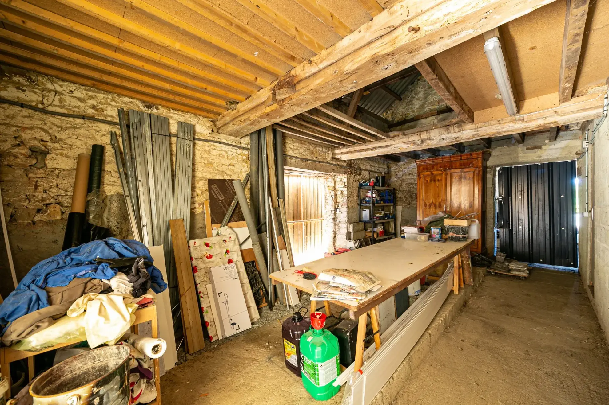 Grande grange à rénover à Teillay près de Bain de Bretagne – Opportunité à saisir 