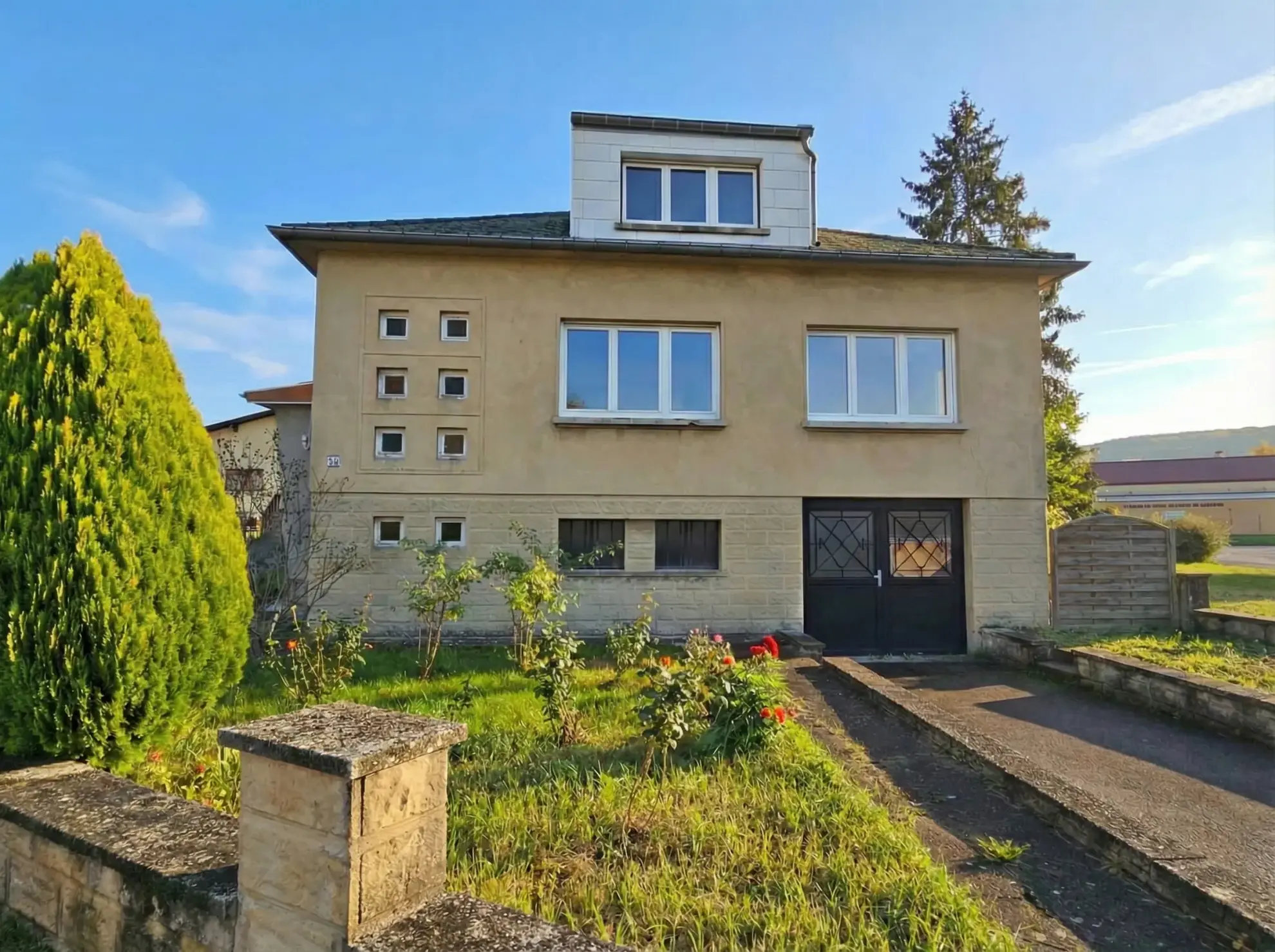 Maison spacieuse à Grosbliederstroff proche frontière, 4 chambres et jardin clos 