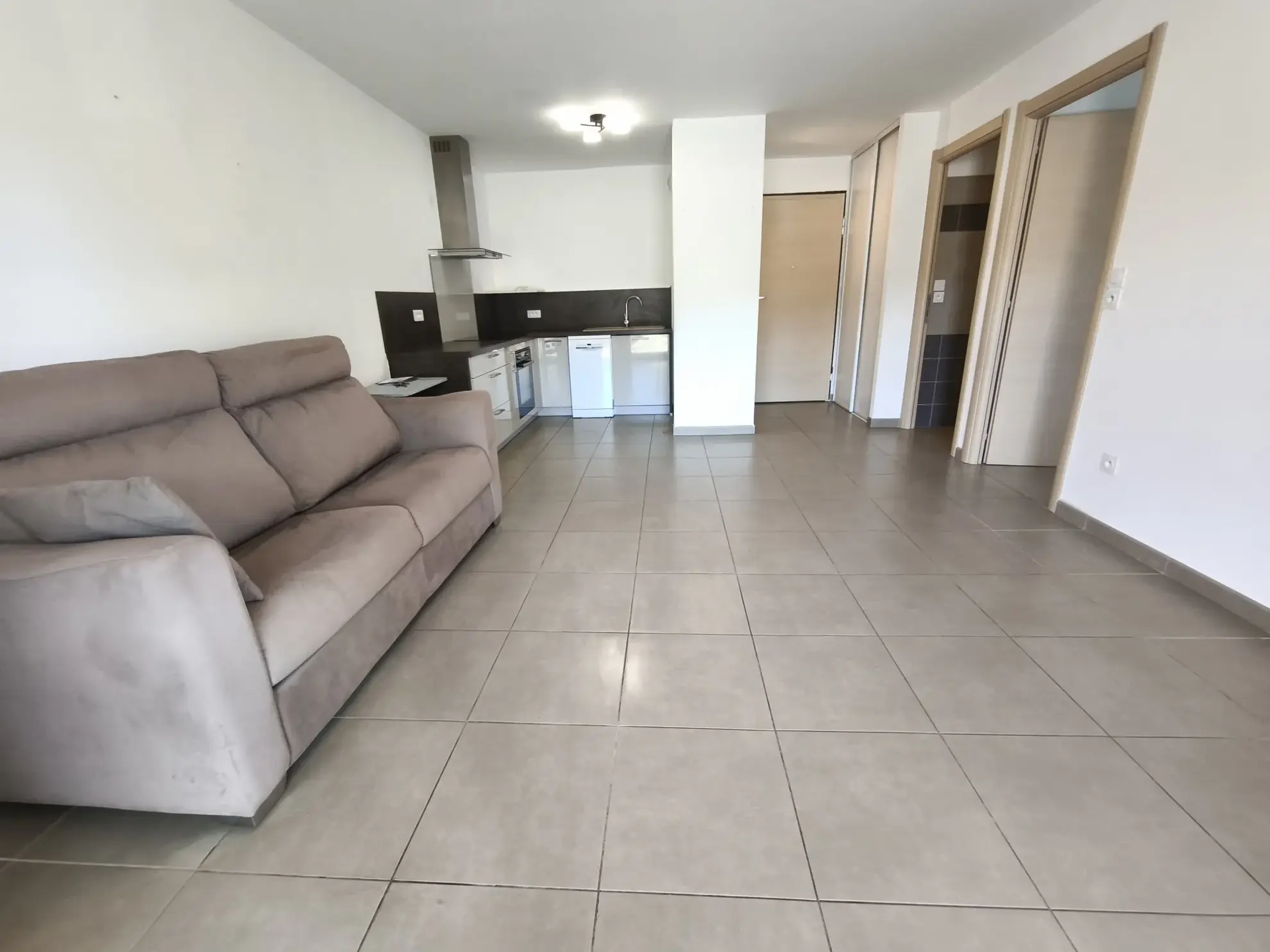 Appartement T2 avec Vue Montagne au Centre de Moriani Plage 