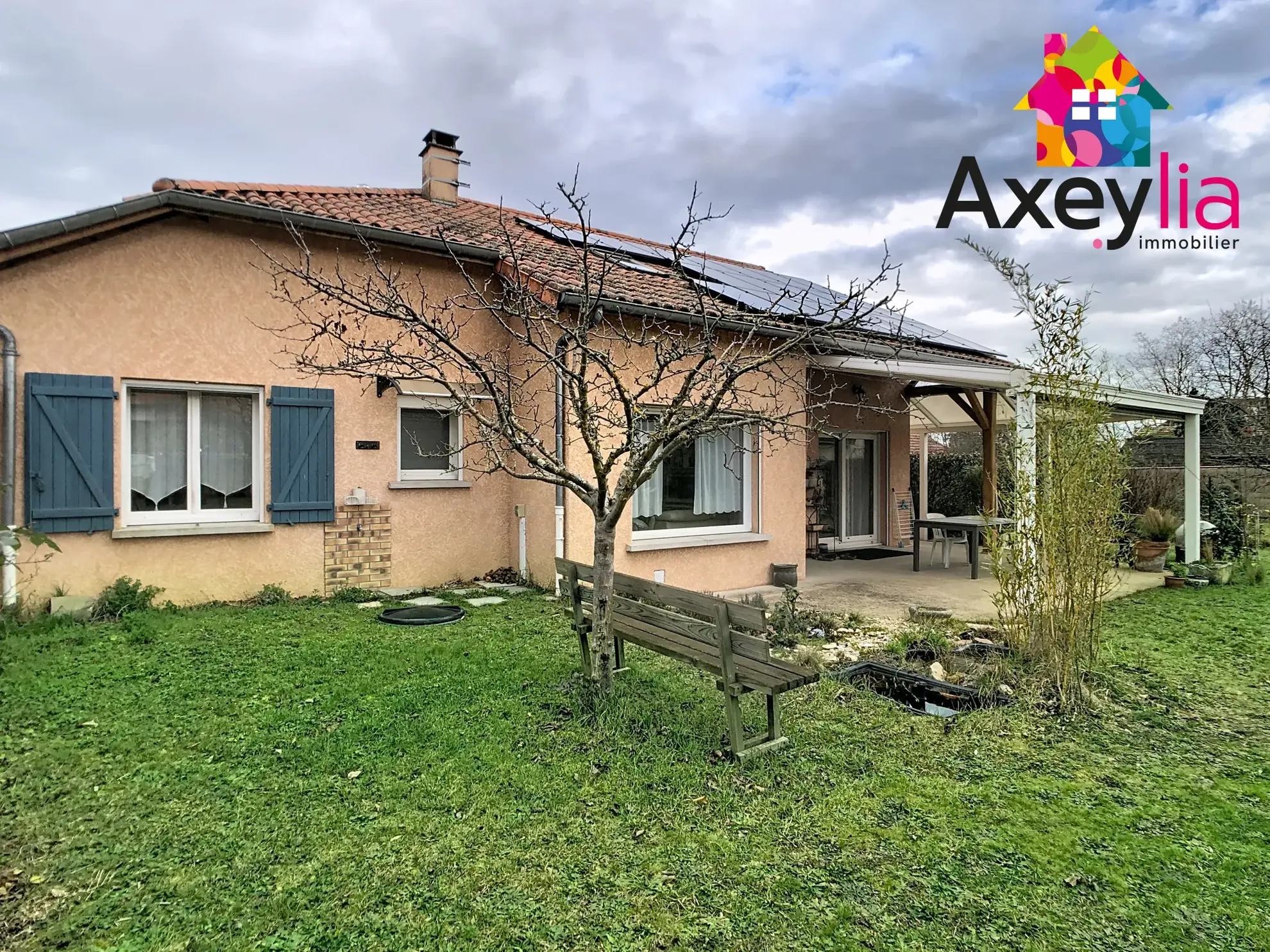 Maison individuelle 4 chambres avec terrain arboré à Riorges - Confort et environnement privilégié