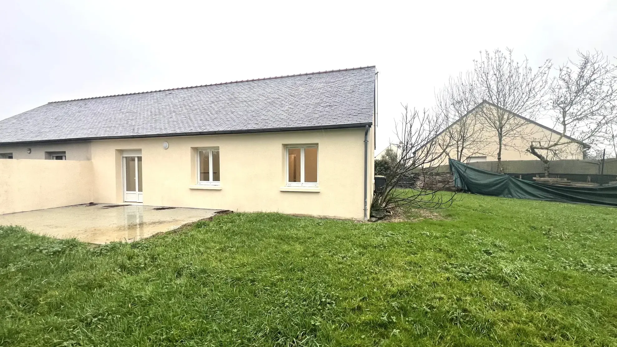 Maison plain-pied à Villemoisan avec garage et terrain de 670 m²