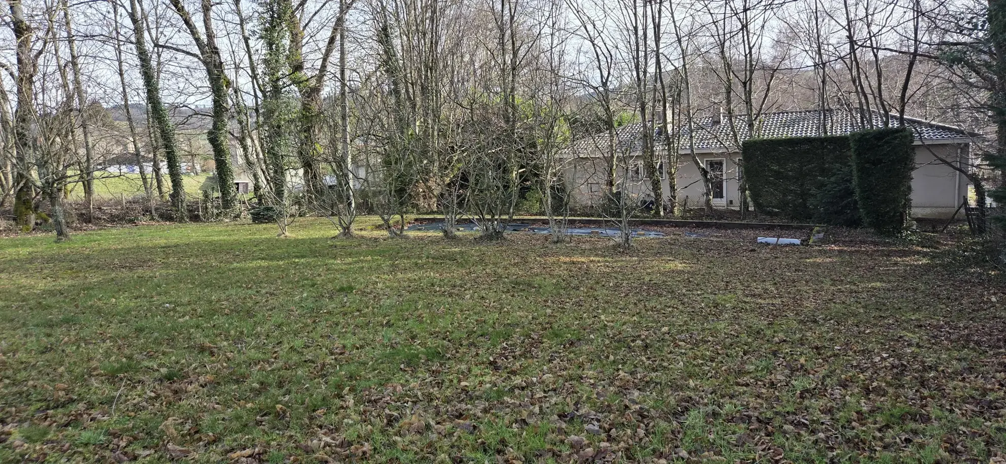 Terrain constructible de 630 m² à Alboussière proche Valence 