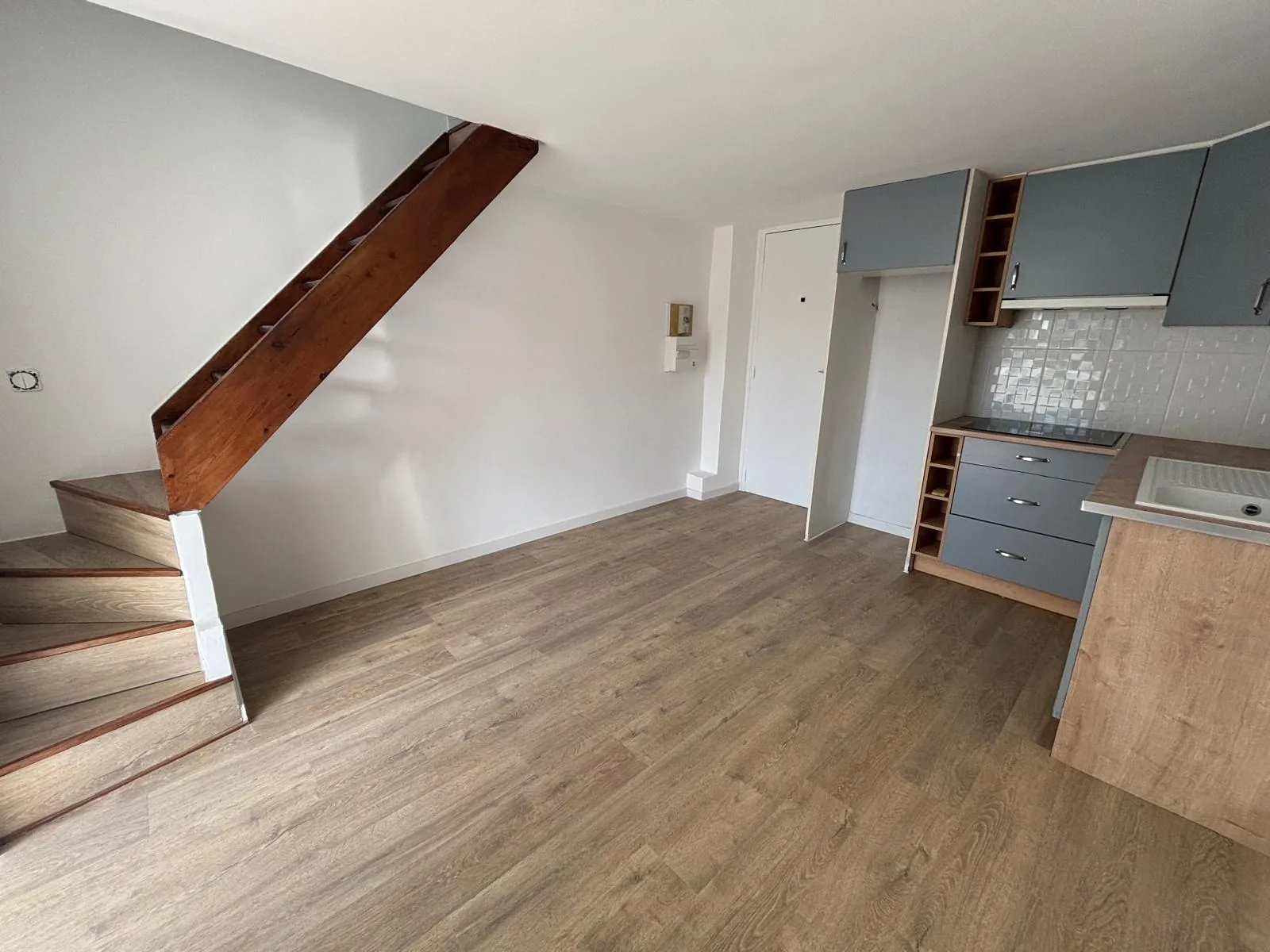 Appartement rénové avec vue dégagée à Montpellier - Quartier Voltaire / Rives du Lez 
