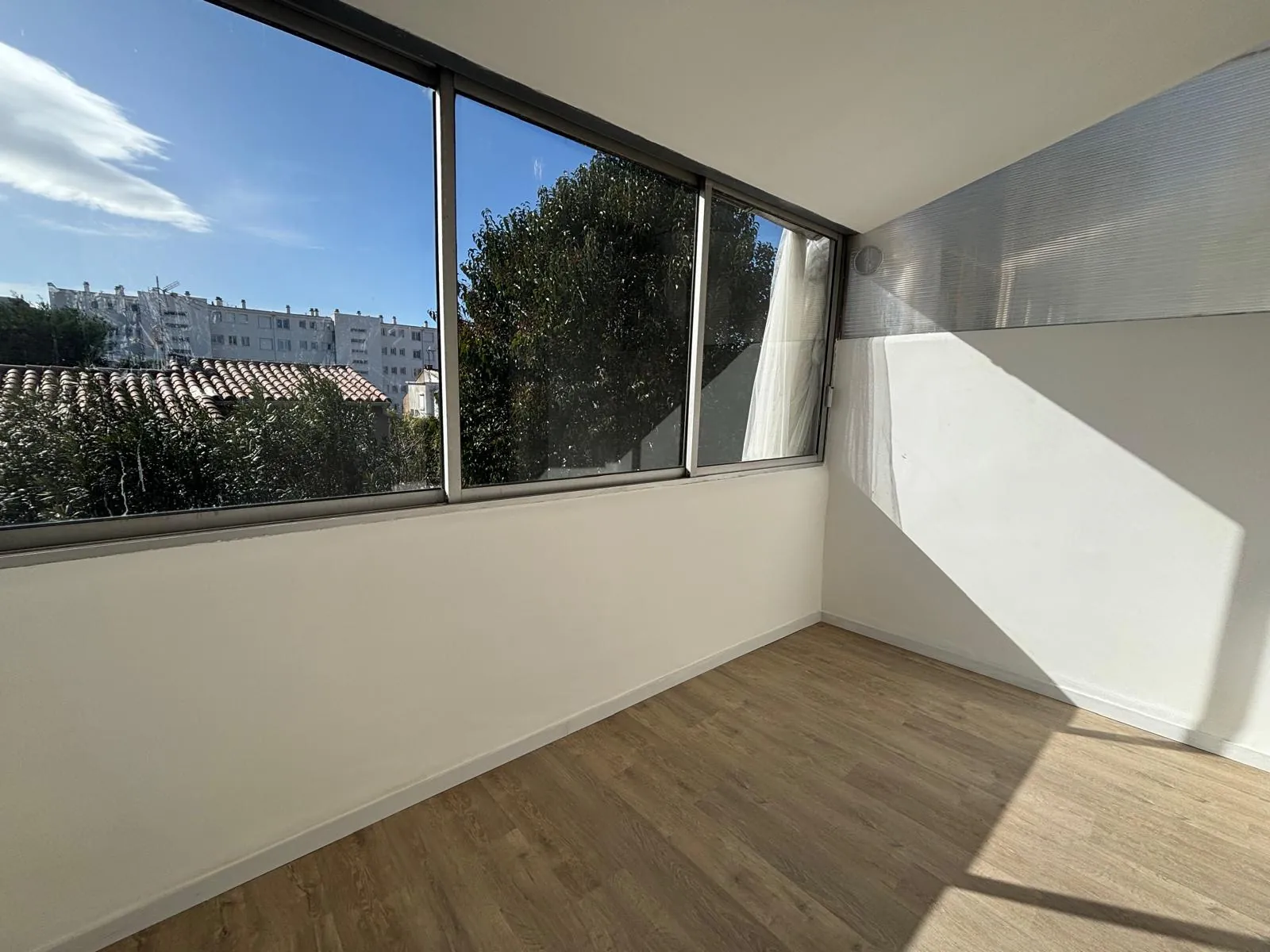 Appartement rénové avec vue dégagée à Montpellier - Quartier Voltaire / Rives du Lez