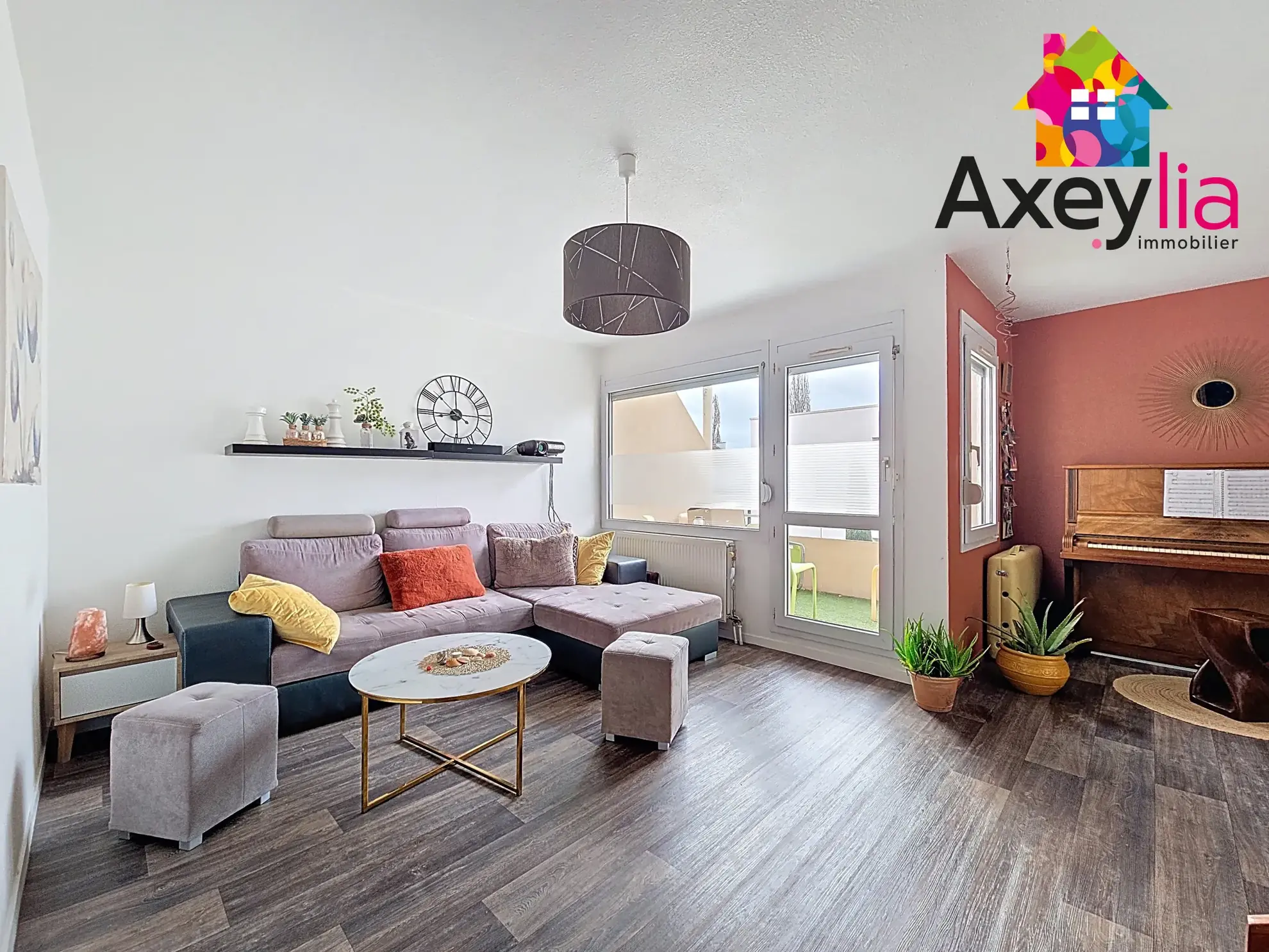 Spacieux appartement traversant de 99,92 m² avec terrasse et garage double à Roanne centre 