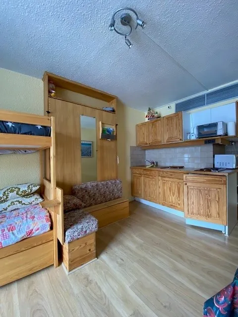 Vente d’un charmant studio ensoleillé à Soyouz-Vanguard, Le Corbier