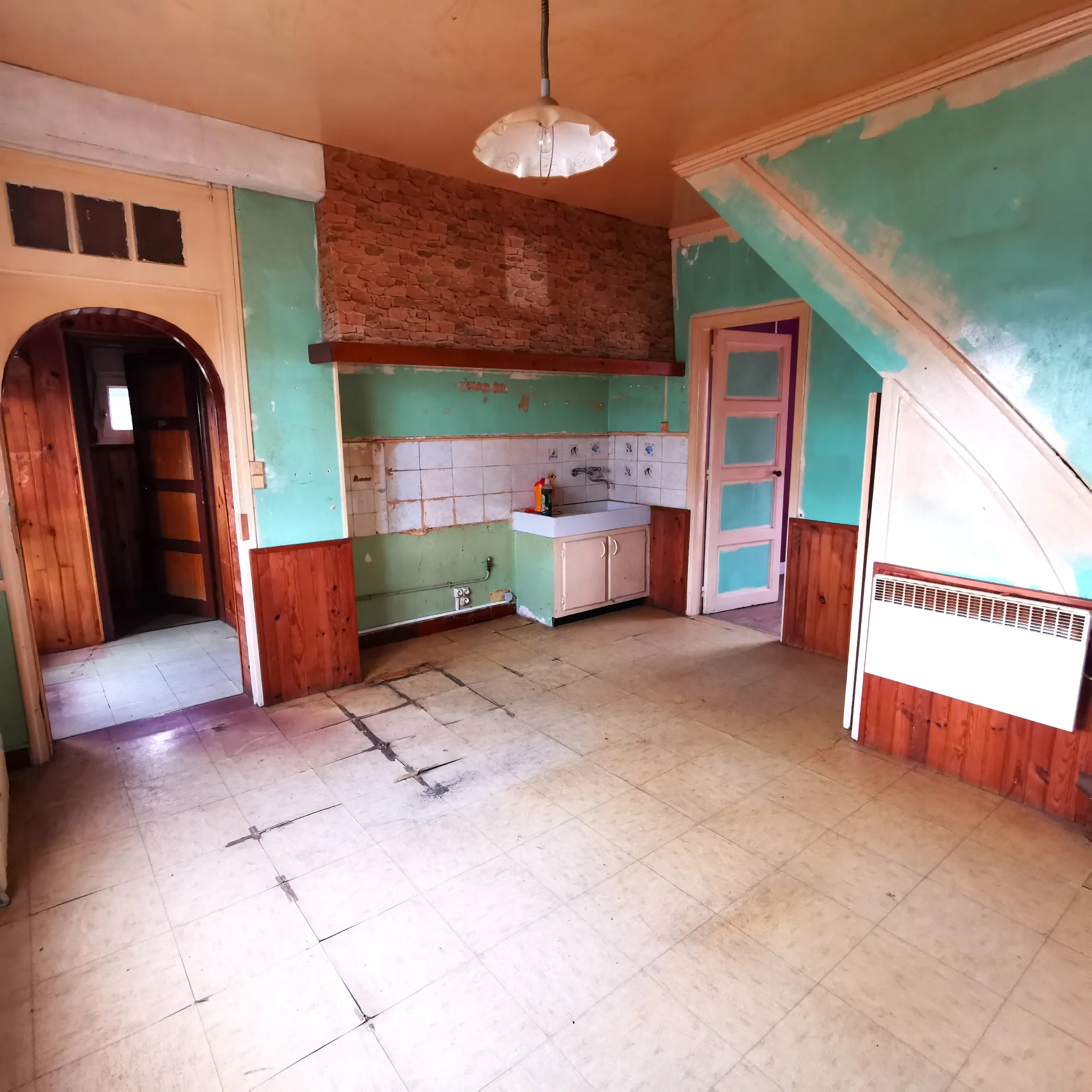 Maison de 70 m² à Dieppe avec jardin et potentiel de rénovation 
