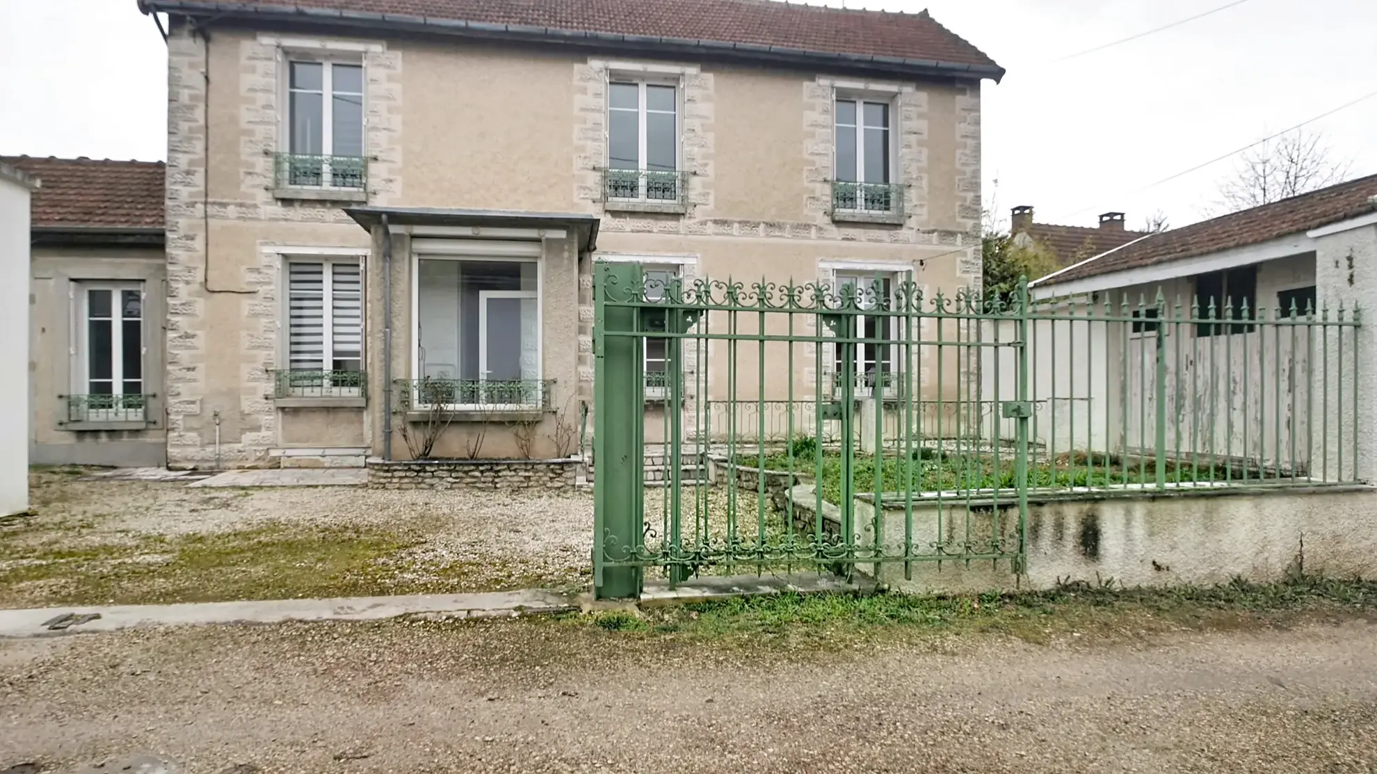 Maison à vendre à Troyes avec 3 chambres et garage - 101 m²