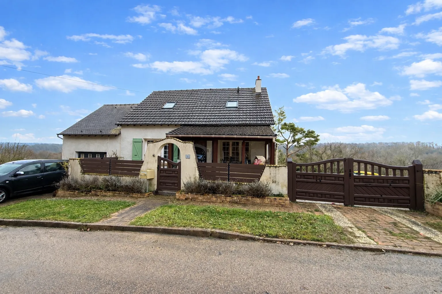 Charmante maison de 102 m² avec vue sur la vallée à Saclas