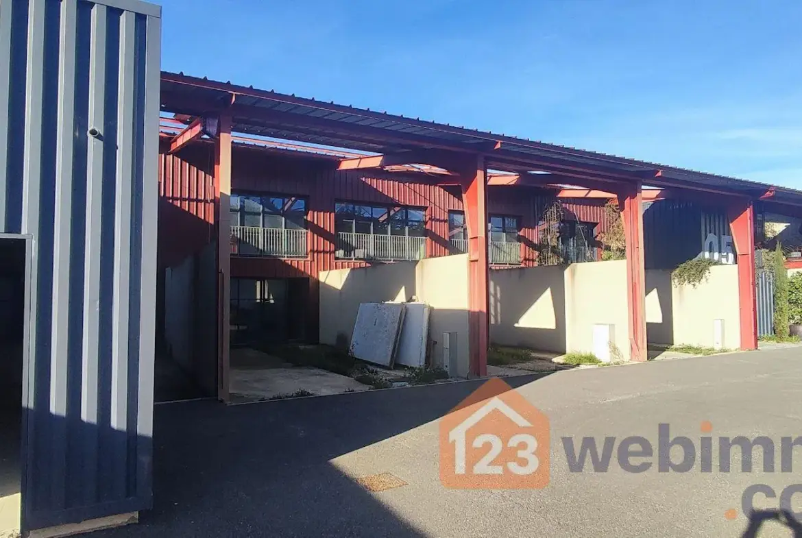 Loft de 110 m² à Charleval, proche Lambesc, avec extérieur et parking 