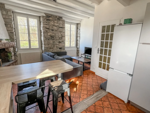 Appartement T3 rénové avec dernier étage à Bayonne Saint-Esprit