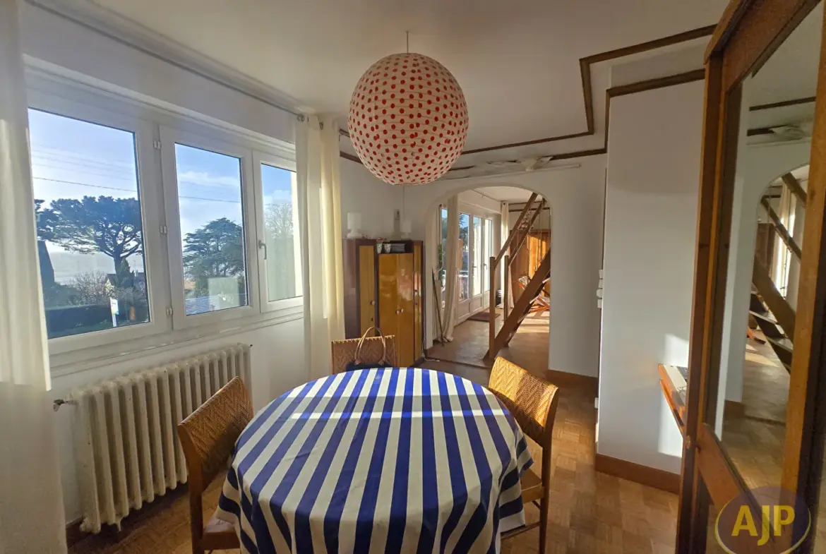Magnifique appartement duplex avec vue sur mer à Saint Marc sur Mer 