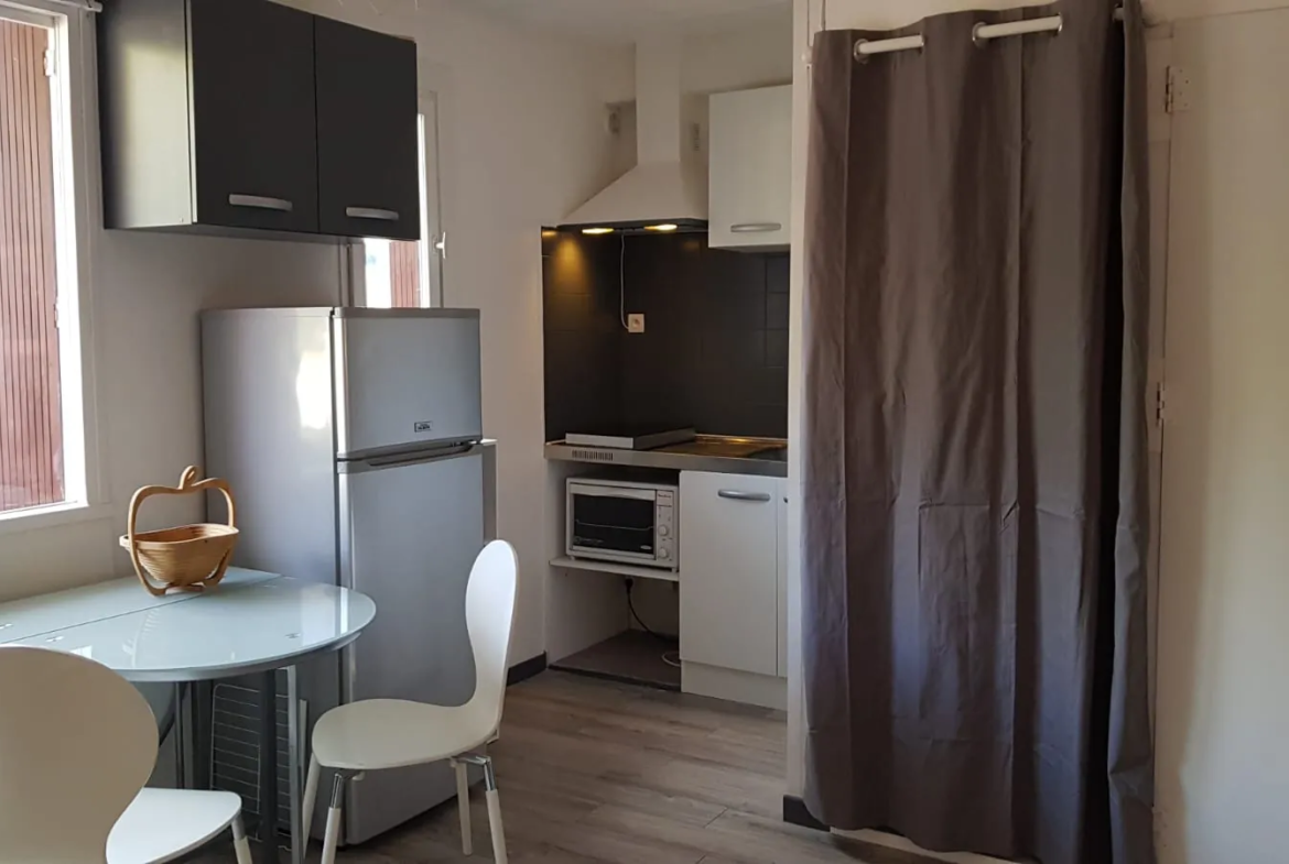 Studio rénové avec balcon à vendre à Amélie-les-Bains-Palalda 