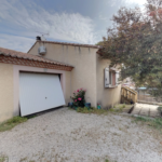 Maison familiale de plain-pied avec piscine à Aigues-Vives - 107 m²