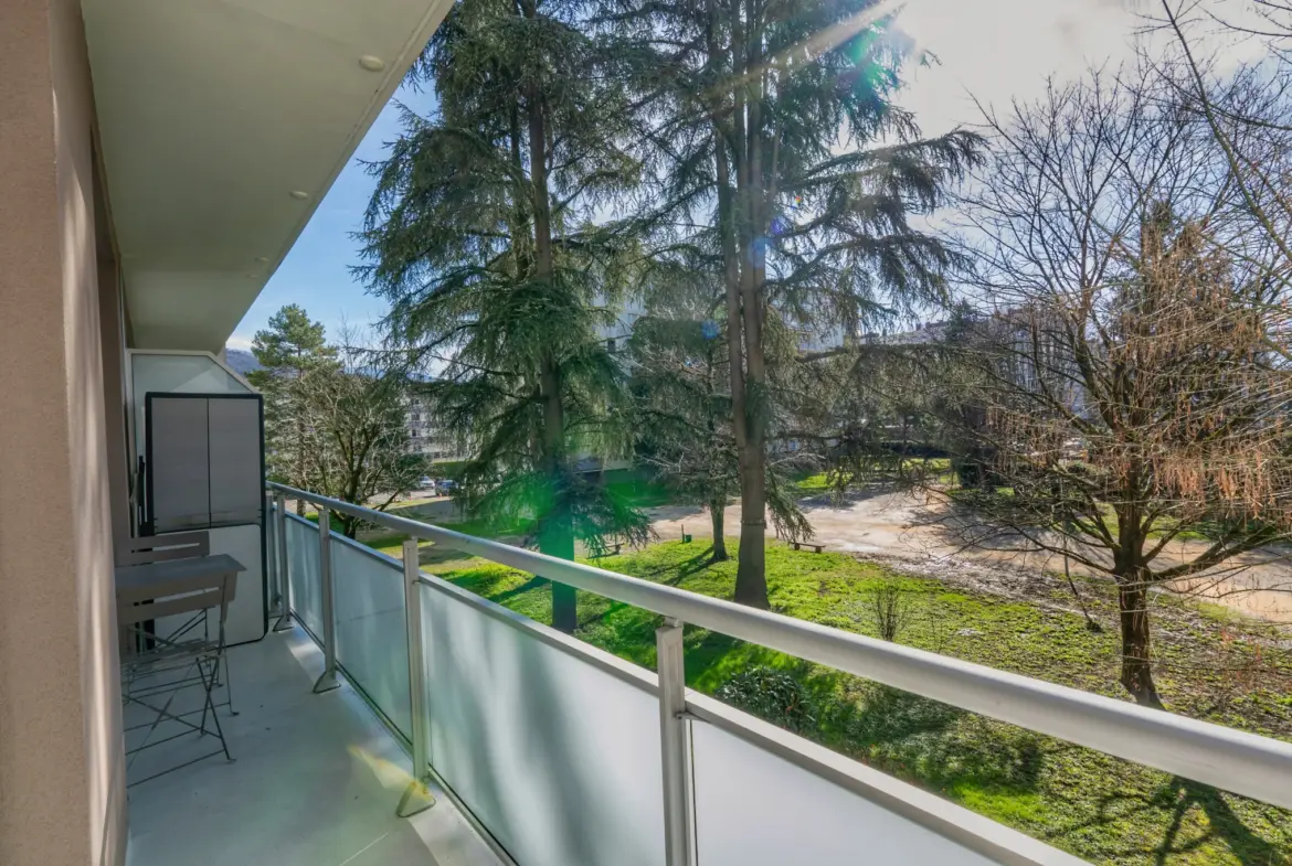 Appartement T3 rénové avec balcon à Saint-Martin-d’Hères - Opportunité à saisir 