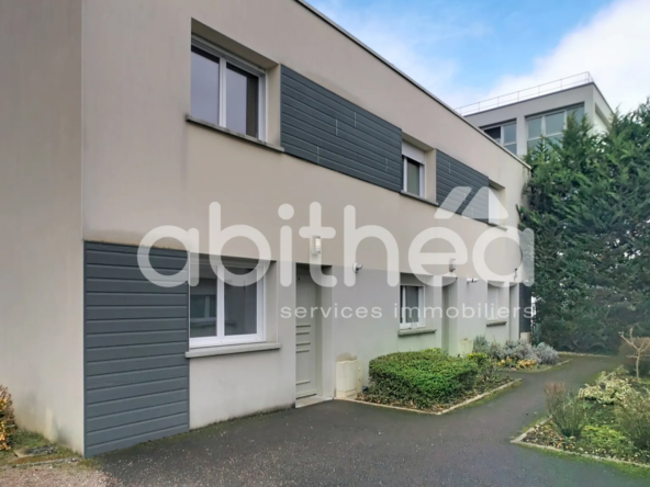 Belle opportunité : Duplex à Troyes avec terrasse et parking