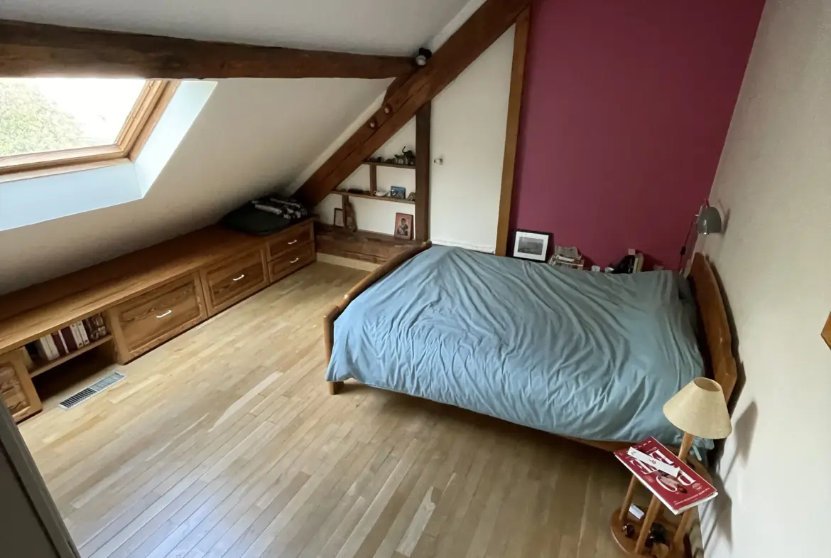 Magnifique maison familiale de 189 m² à Cusset avec terrain arboré et dépendance 