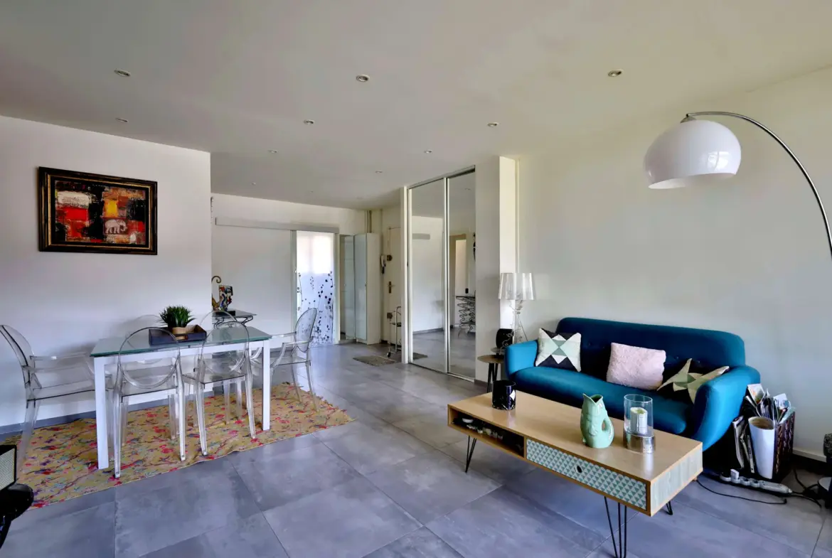 Appartement T4 de 86,01 m² avec balcon, cave et garage à Vienne 