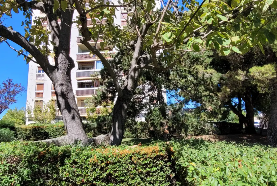 Appartement T4 avec vue étang à Marignane dans résidence sécurisée 
