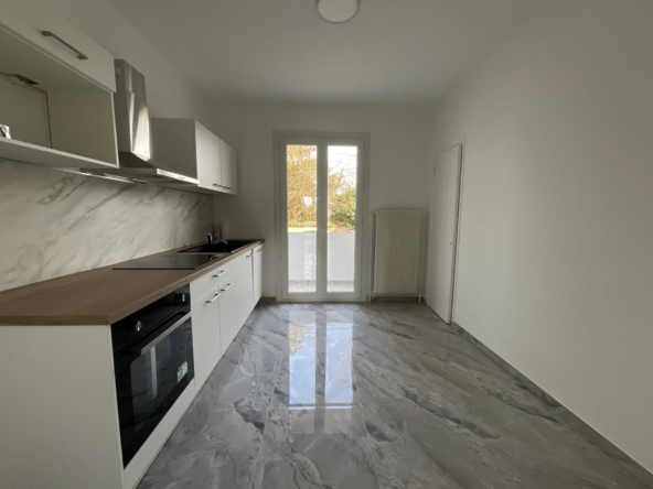 Appartement T3 rénové à Saint-Bonnet-de-Mure - 68 m², proche commodités