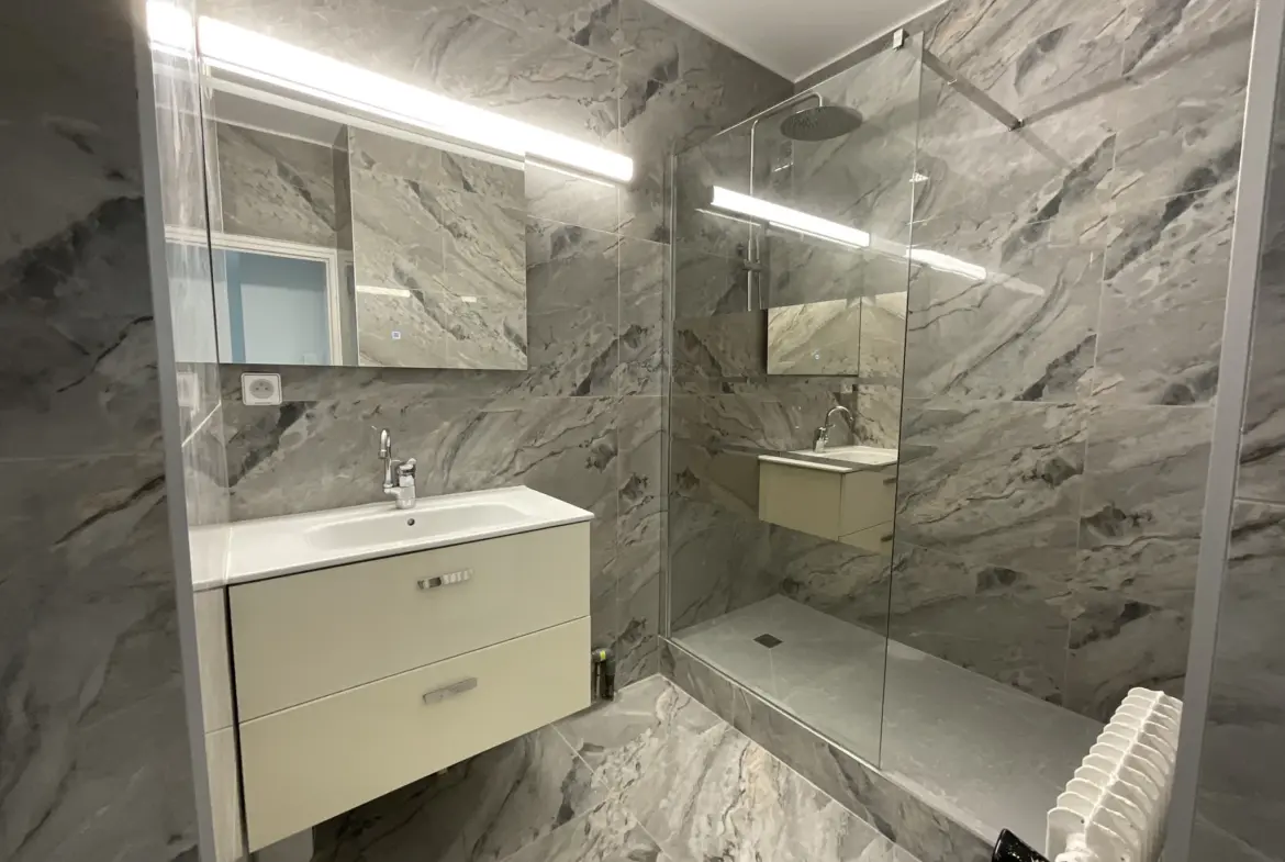 Appartement T3 rénové à Saint-Bonnet-de-Mure - 68 m², proche commodités 