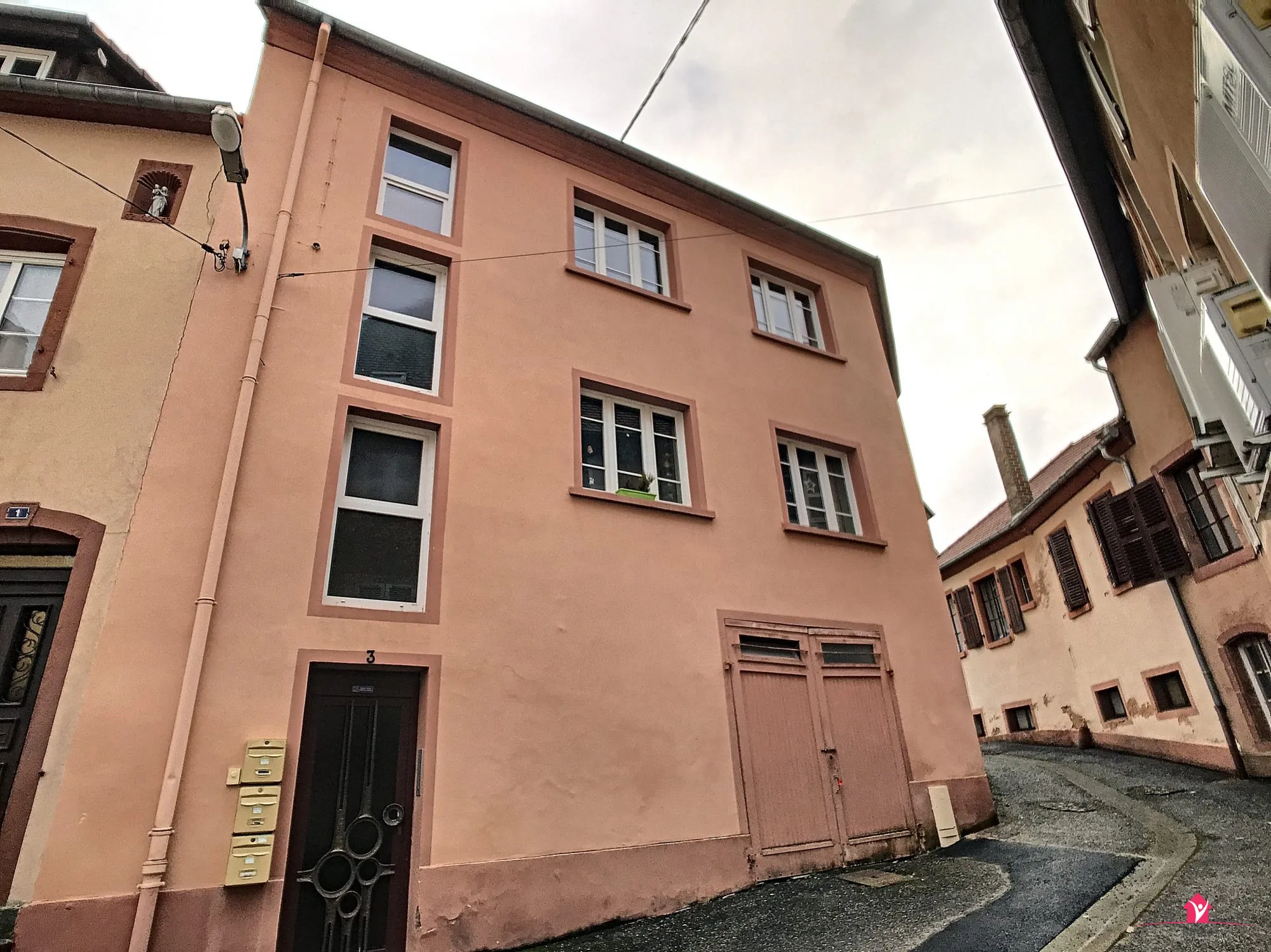 facade immeuble Investissez dans un immeuble de rapport loué à Bitche avec rendement immédiat