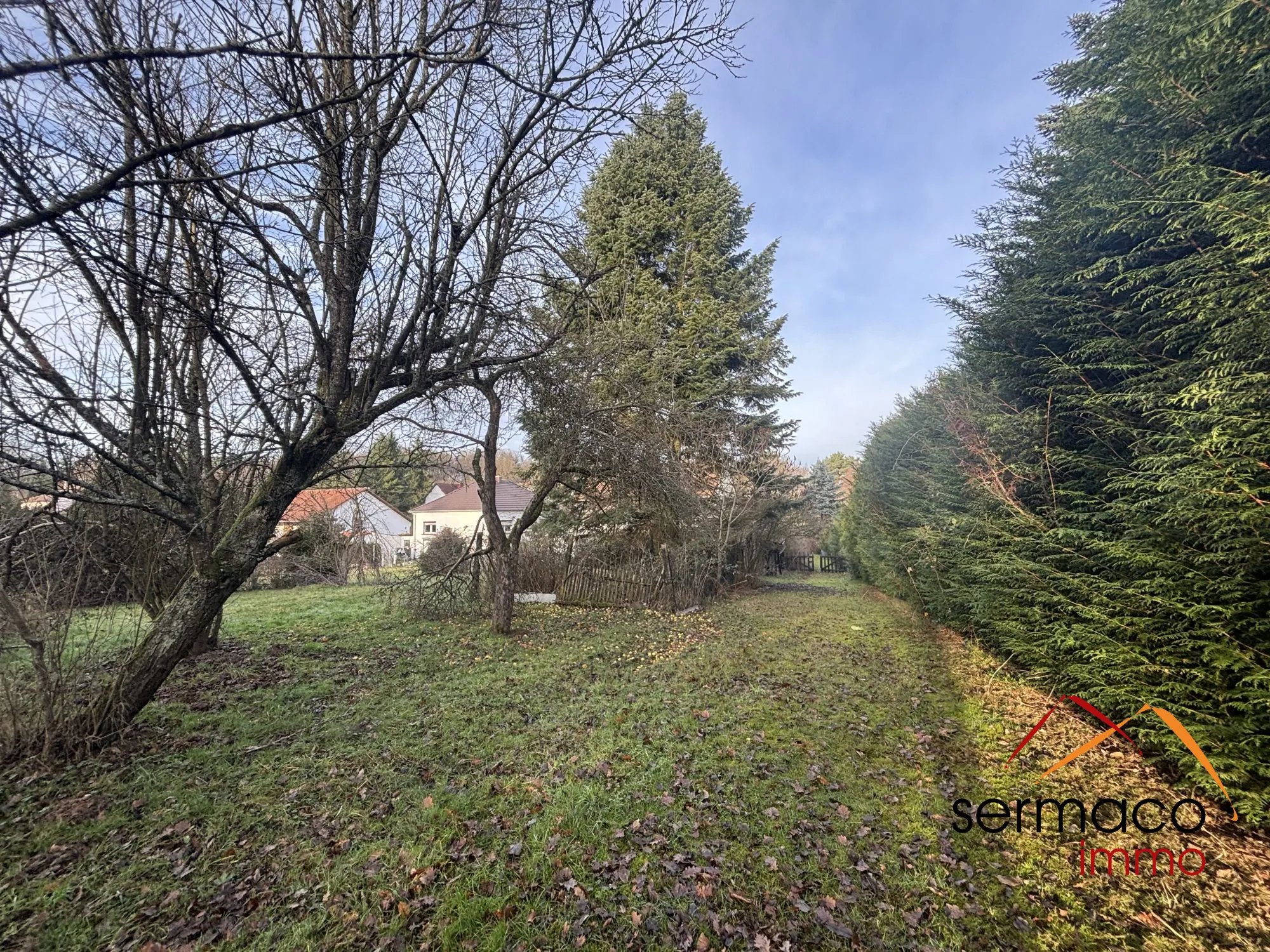 Maison individuelle à Carling avec grand terrain et potentiel de rénovation