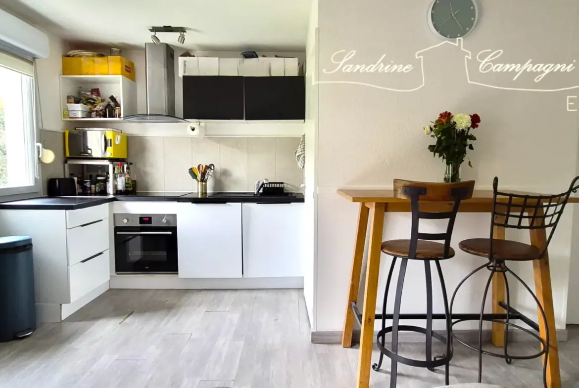 Appartement T2 avec parking et vue dégagée à Cavaillon 