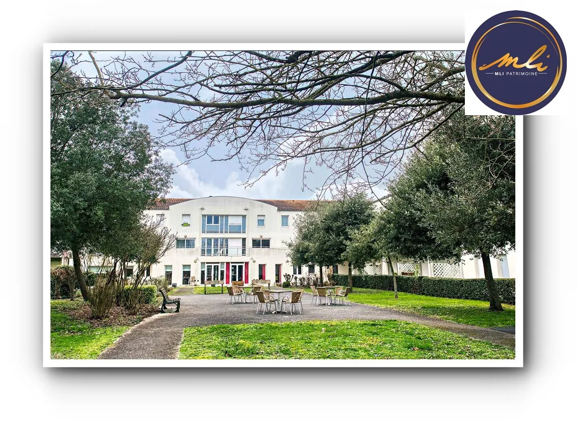 Investissement locatif dans résidence seniors Domitys à Saintes avec bail en cours