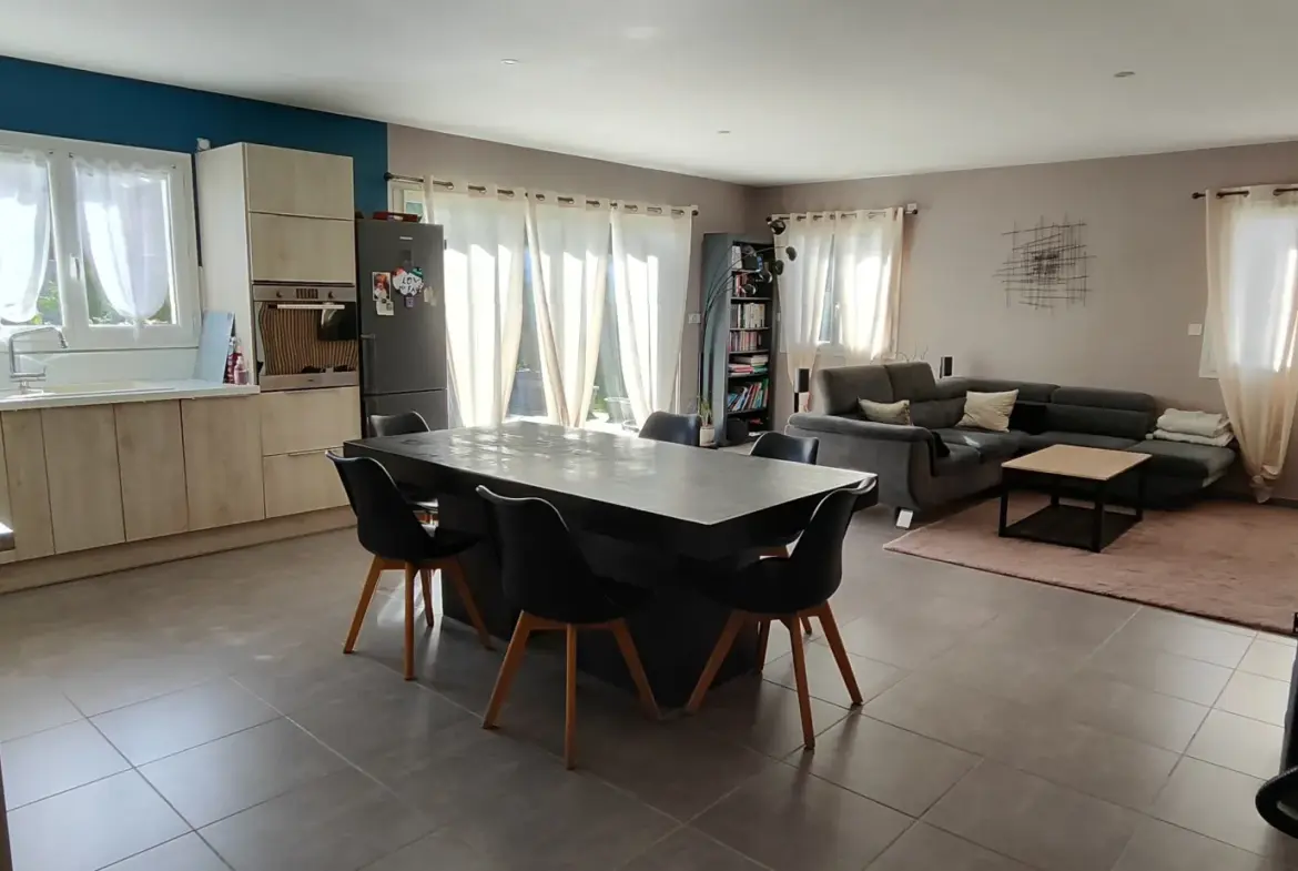 Villa de plain-pied à Sainte-Foy-l'Argentière avec terrasse et jardin clos 