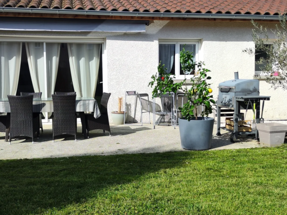 Villa de plain-pied à Sainte-Foy-l'Argentière avec terrasse et jardin clos