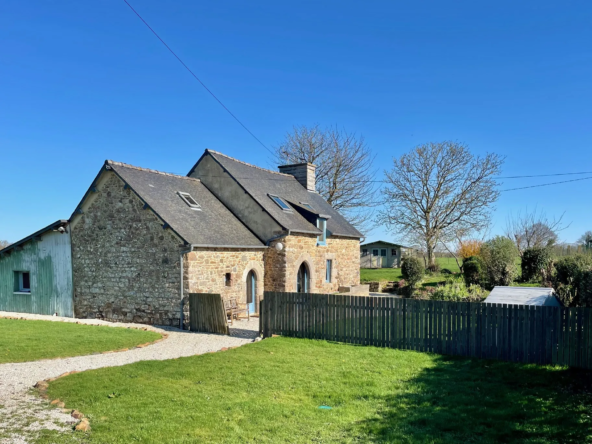 Charmante maison en pierre avec jardin en campagne Goudelinaise