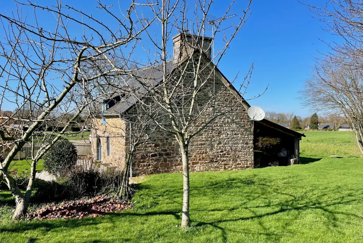 Charmante maison en pierre avec jardin en campagne Goudelinaise 