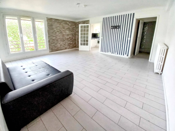 Appartement 4 pièces à Créteil, proche métro et centre ancien – Résidence sécurisée