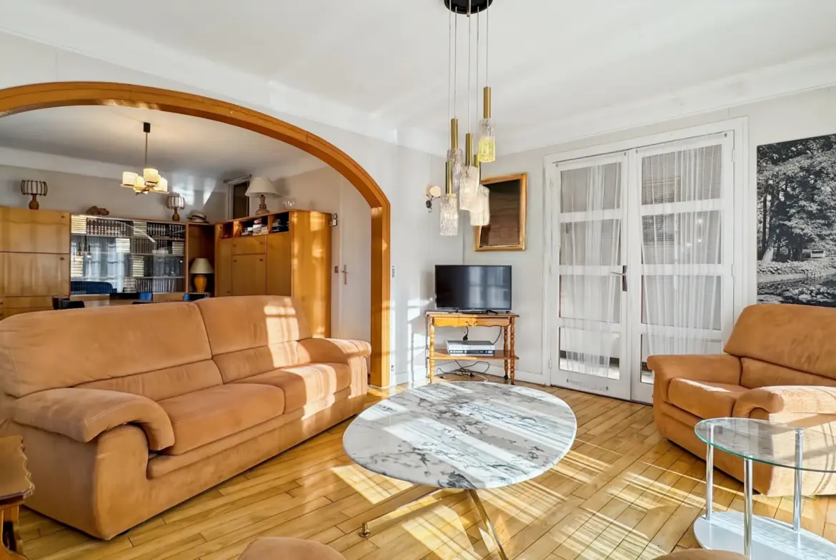 Maison individuelle lumineuse à Trappes proche loisirs et transports 