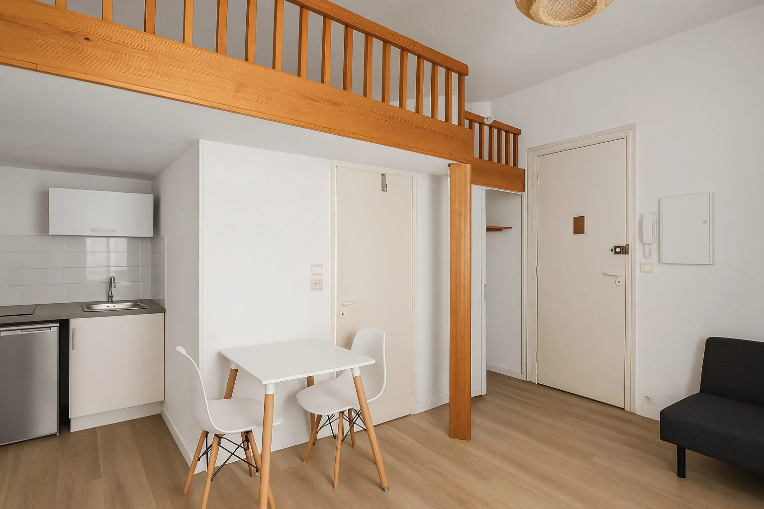 Studio lumineux dans le quartier du Mirail à Bordeaux avec cave