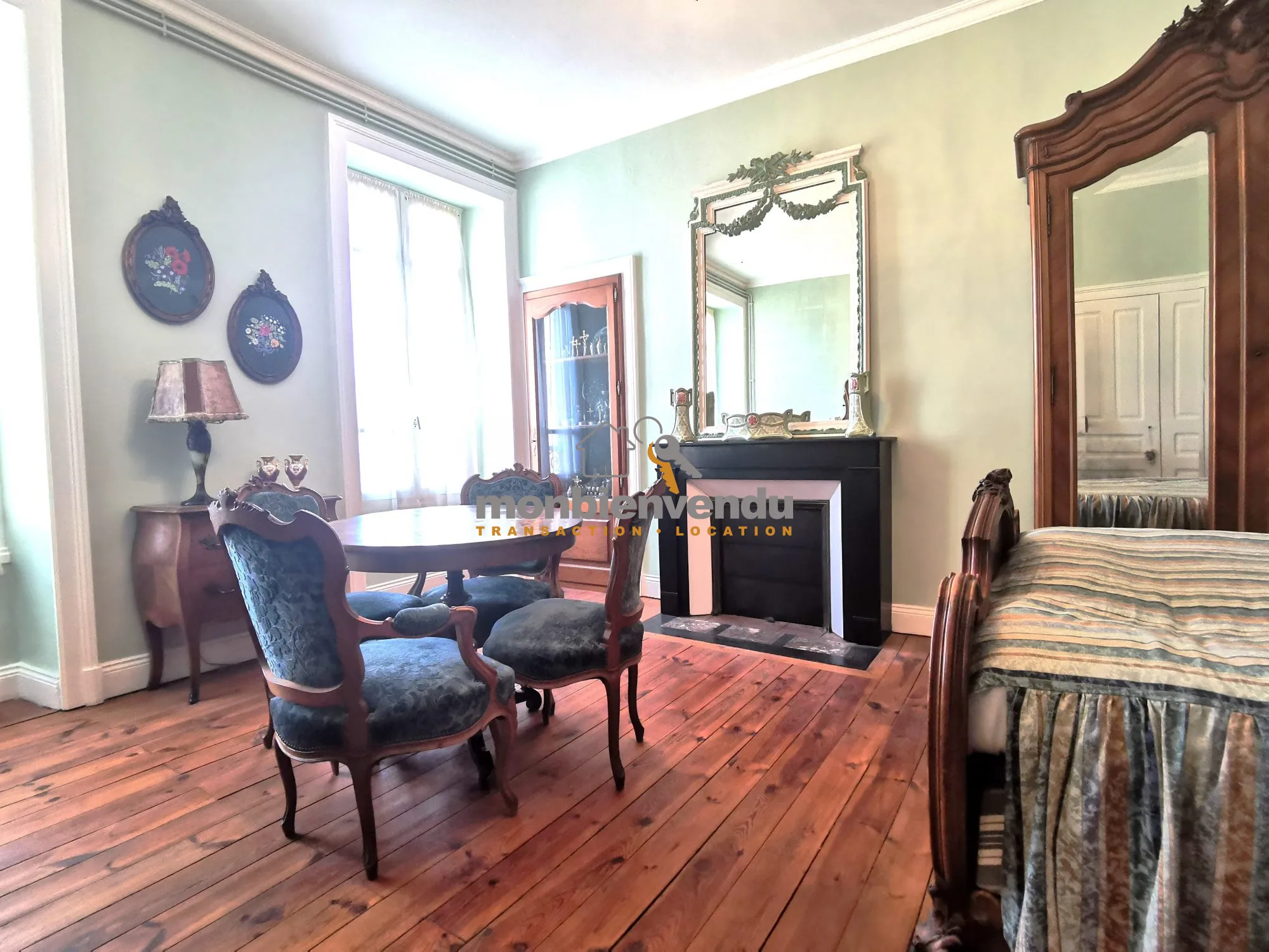 Spacieux appartement ancien de 152 m² à Aurillac, secteur des Carmes